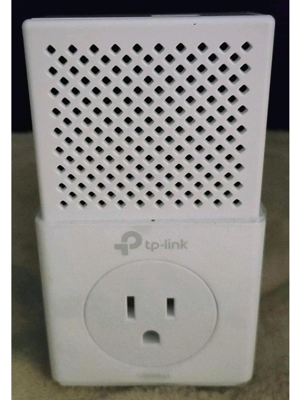 TP-Link TL-PA7010P (US) Passthrough Powerline Adapter AV1000 Mbps, Model PA7010